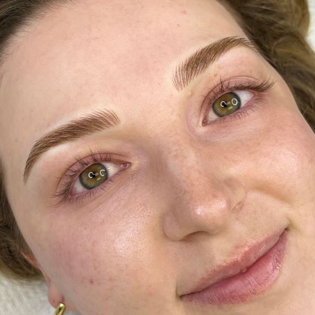Brow tattoo techniques
