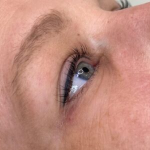 lash lift & tint daela portland